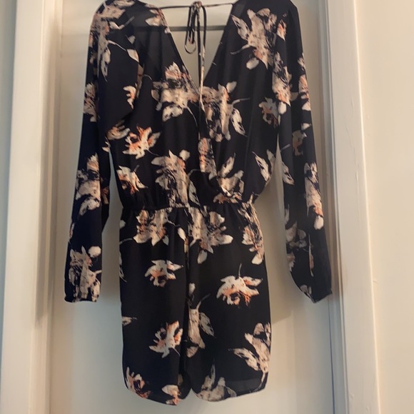 Floral Romper - Picture 3 of 3